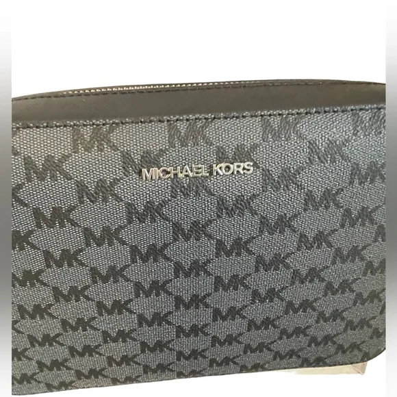 NWOT Michael Kors Jetset Crossbody - Picture 5 of 15